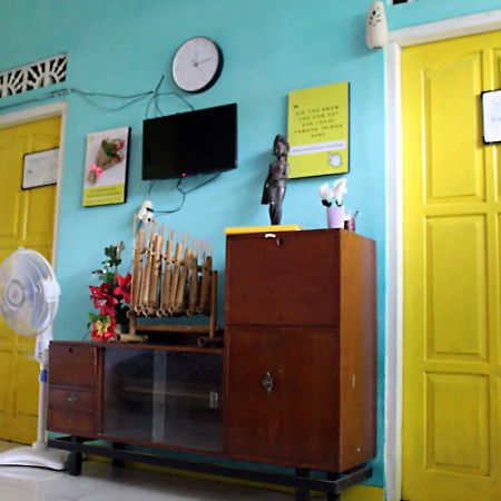 Rumah Teman Backpacker Семаранг Екстер'єр фото