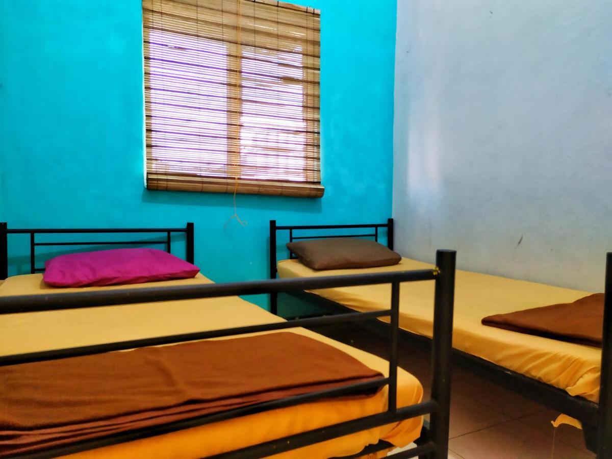 Rumah Teman Backpacker Семаранг Екстер'єр фото