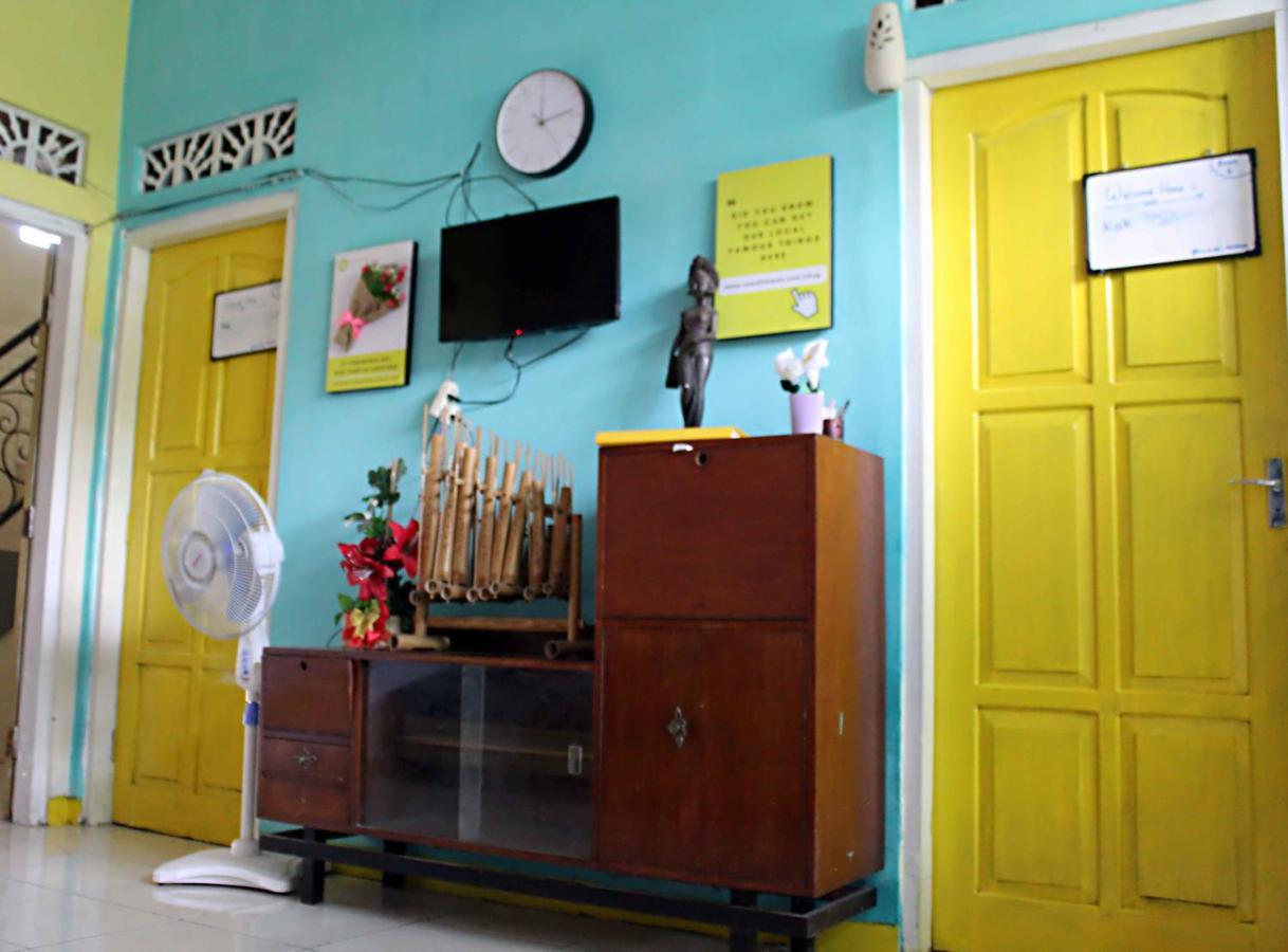 Rumah Teman Backpacker Семаранг Екстер'єр фото