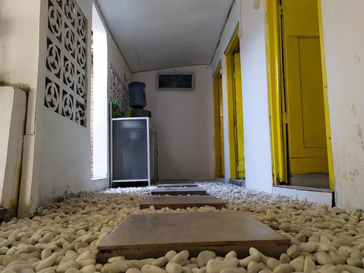 Rumah Teman Backpacker Семаранг Екстер'єр фото
