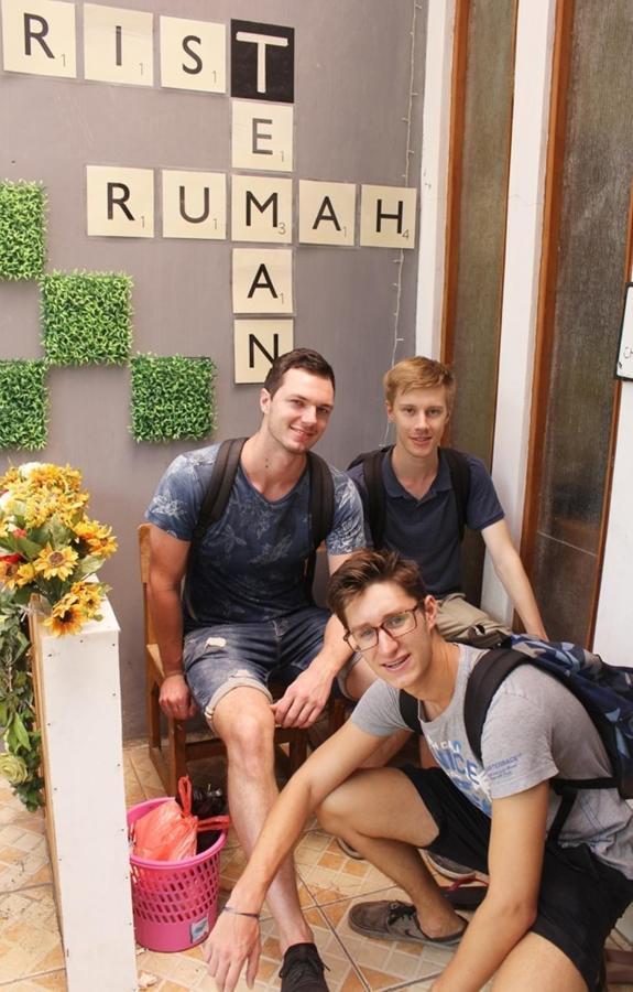 Rumah Teman Backpacker Семаранг Екстер'єр фото